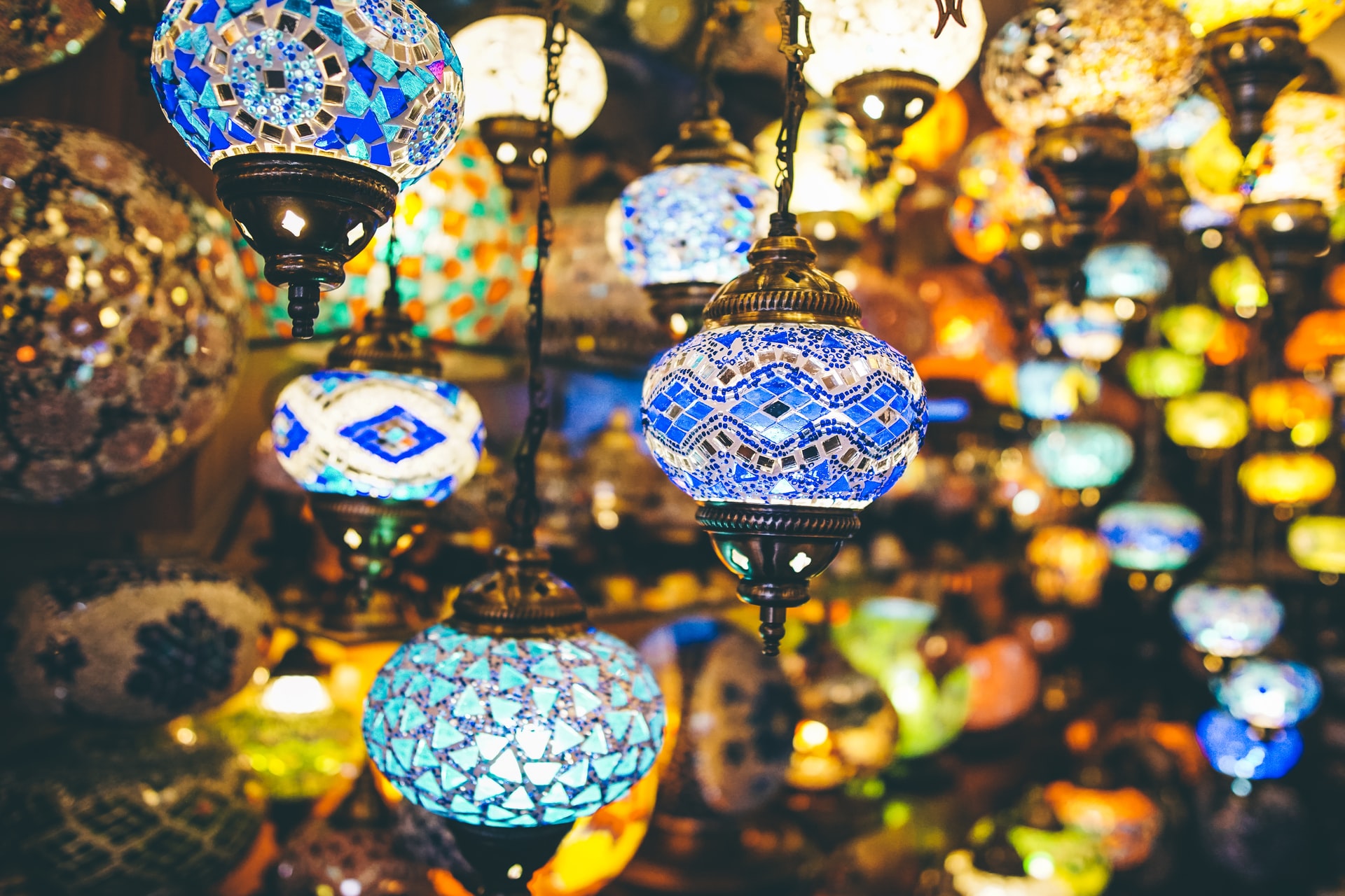 ما حكم من اكل في نهار رمضان ناسيا